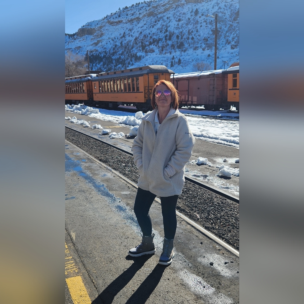 Meet your Posher, Angela